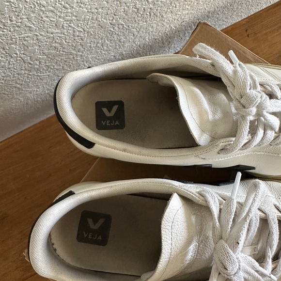 Veja Campo Size 10 - Picture 8 of 11